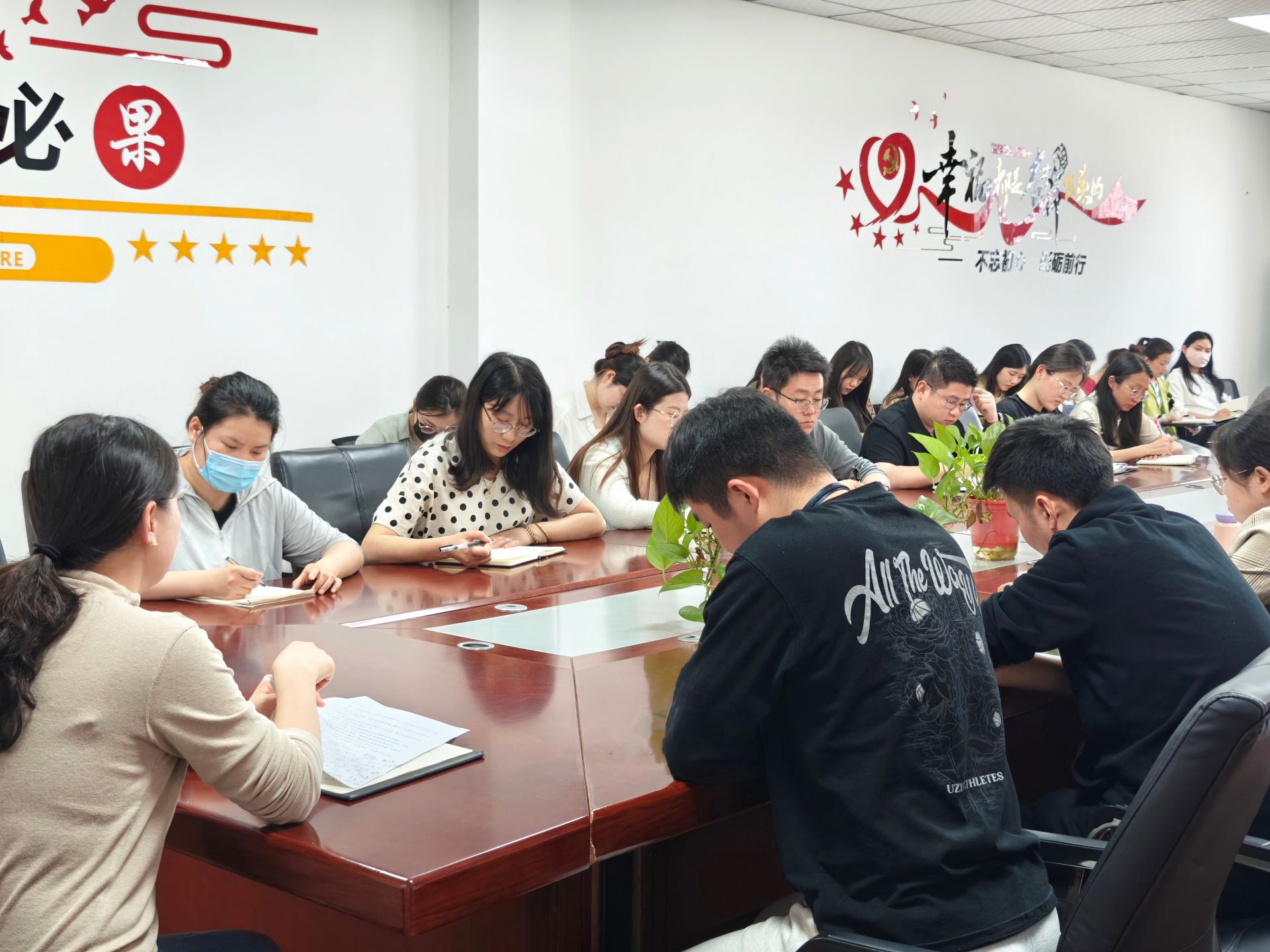 教学例会｜校教务处召开第六次部门工作例会暨教务处安全工作会议